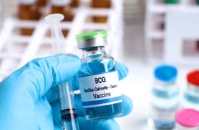 BCG-Impfung: Blasenkrebstherapie verringert Alzheimer-Risiko?
